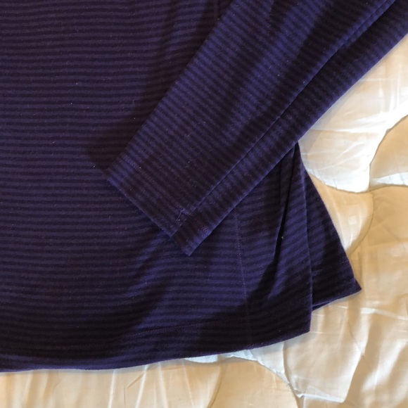 Columbia cozy hooded lightweight long sleeve top. Purple and black stripes. - Picture 3 of 6